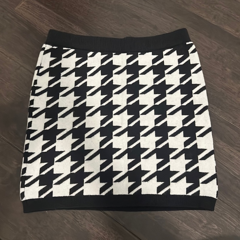 Hollister Social tourist sweater skirt size XS